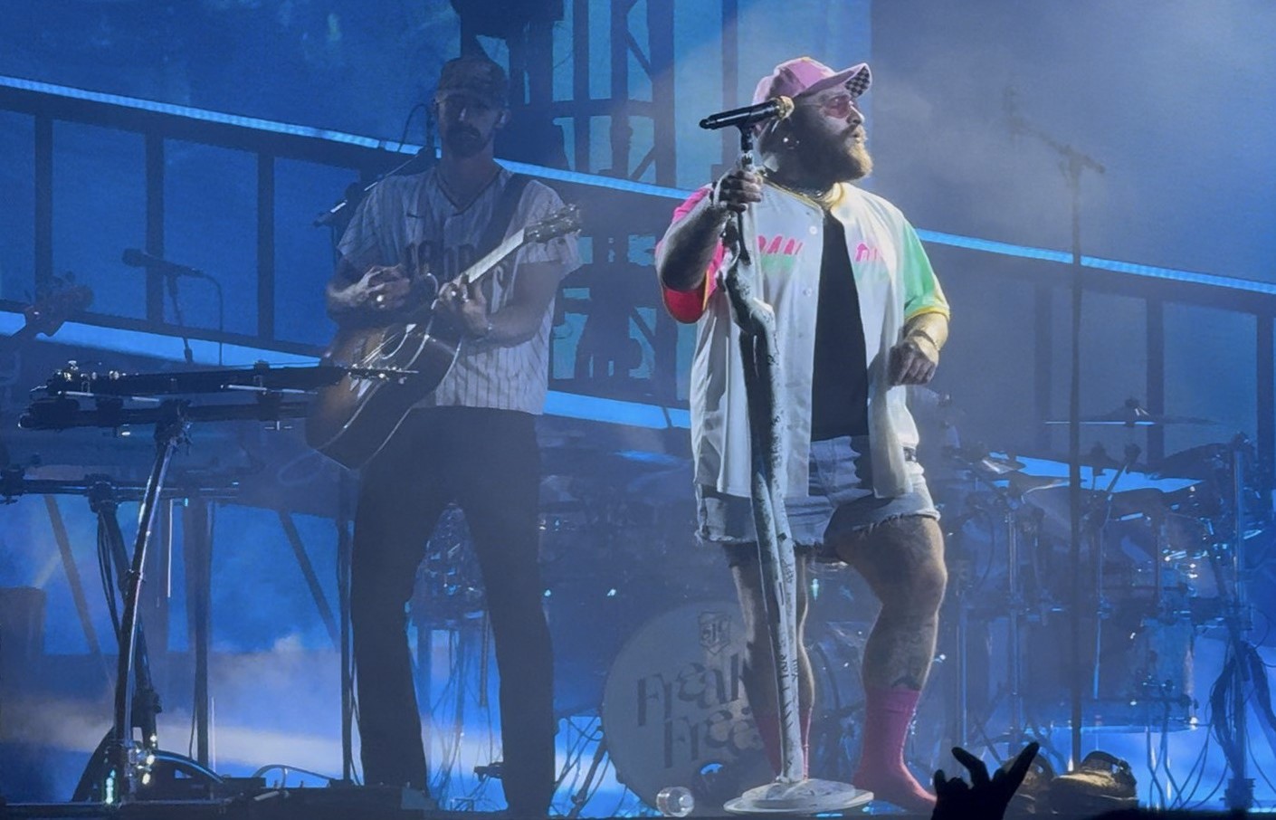 Teddy Swims singing on stage